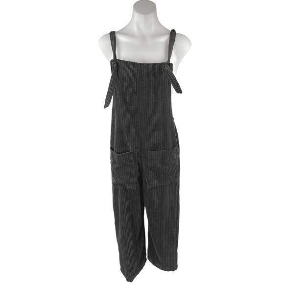 Pull&Bear Black Corduroy Velvet Velour Sleeveless Wide Leg Overalls Jumpsuit S - Picture 1 of 3
